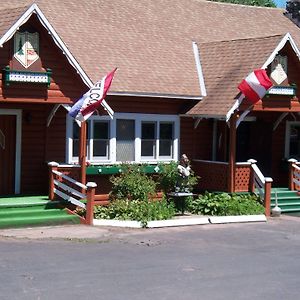 Crystal Brook Resort & Mountain Brauhaus
